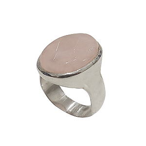 Anel em prata 925 com quartzo oval