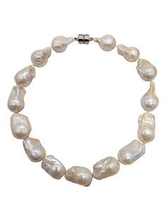 Colar de Pérolas Barrocas com Fecho de Ímã
