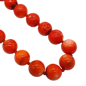 Colar de Coral com Fecho Ímã