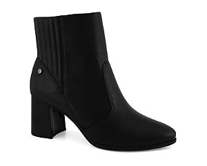 Bota Ramarim Salto Médio Bico Fino Feminino Cor Preto