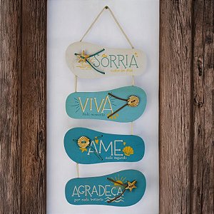 Quadro Náutico Chinelinhos Sorria em Madeira