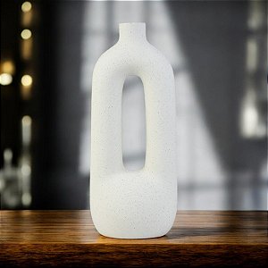 Vaso Garrafa Vazado Branco Grande em Cerâmica