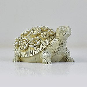 Enfeite Decorativo Tartaruga Bege com Flores em Relevo