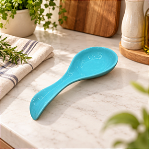 Enfeite decorativo de ceramica tipo faianca motivo Colher