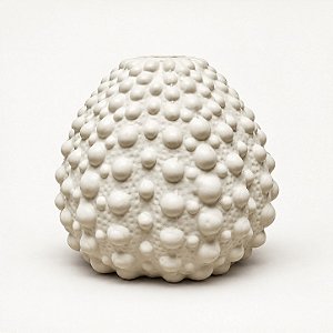 Vaso Decorativo Branco com Relevo Perola