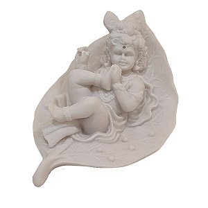 Escultura Krishna na Folha de Pó de Mármore Branco 12cm