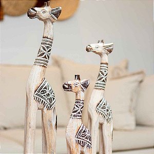 Escultura Girafa Entalhe de Madeira Balsa Importada de Bali