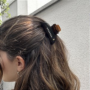 Piranha de cabelo Bianca acrílico strass marrom 05 024