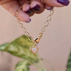 Pulseira Ayla coração pedra natural quartzo branco holográfico ouro semijoia