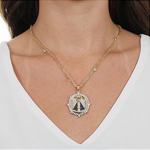 Colar triplo Nossa Senhora Aparecida zircônias cristal e azul ouro semijoia XD 881