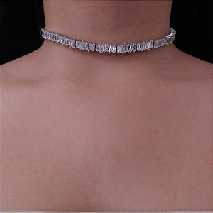 Colar choker gravatinha cristais ródio semijoia