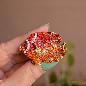 Broche magnético peixe cristais laranja