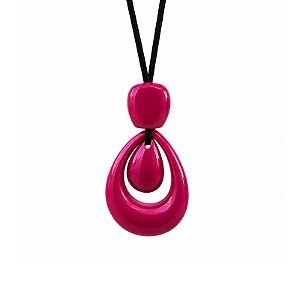 Colar longo Márcia Pouso resina gota rosa pink