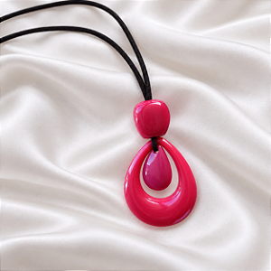 Colar Longo Márcia Pouso Resina Gota Rosa Pink