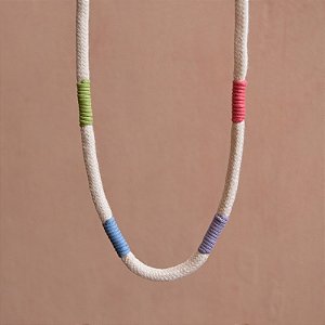 Colar Design Natural longo fios de algodão tricolor CO 1490