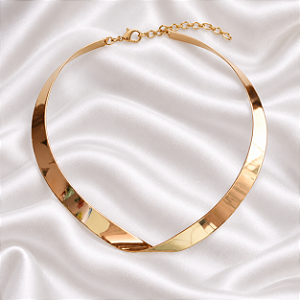 Colar Choker Aro Torcido Ouro Liso Semijoia