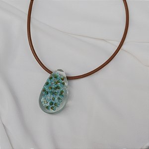 Colar Márcia Pouso gota resina flores azul