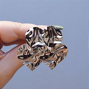 Brinco pressão chapas amassadas coração ródio semijoia 5558005