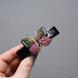 Presilha acetato preto borboleta cristais coloridos