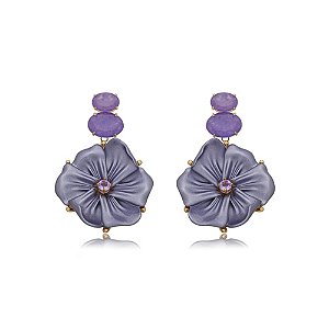 Brinco flores resina lilás ouro semijoia