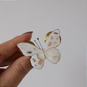 Broche magnético borboleta esmaltada branca