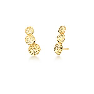 Brinco ear cuff metal trabalhado ouro semijoia