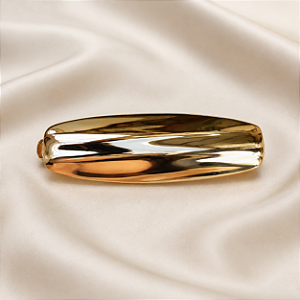 Presilha de Cabelo Retangular em Metal Dourado com Friso – 8,5 cm