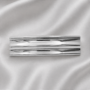 Presilha de Cabelo Retangular em Metal Prateado com Frisos – 8,5 cm
