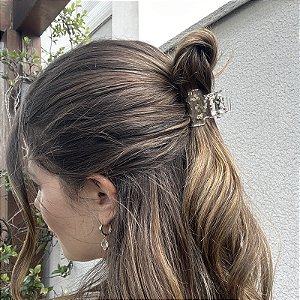 Piranha de cabelo Bianca acrilíco corações dourado 05 076