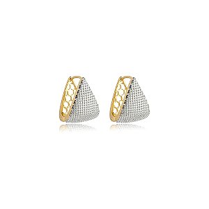 Brinco argola triangular metal texturizado ouro e ródio semijoia 24a08026