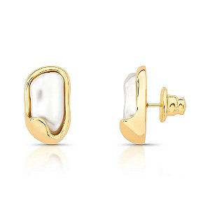Brinco orgânico pérola shell ouro semijoia
