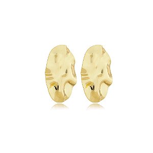 Brinco pressão oval metal amassado ouro semijoia 6841005