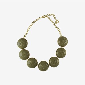 Colar SD Sheila Morais resinas verde pistache ouro vintage