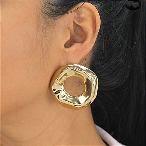 Maxi brinco círculo ouro semijoia