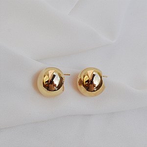 Brinco meia esfera lisa ouro semijoia