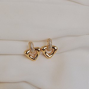 Brinco triangular zircônia ouro semijoia