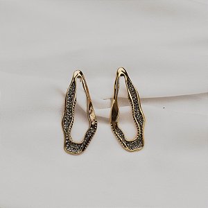 Brinco Nino Bran orgânico cristais ouro vintage semijoia