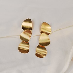 Brinco Palone Design placas curvadas ouro vintage