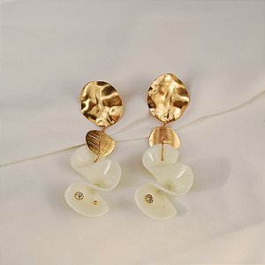 Brinco Palone Design ondas resina ouro vintage