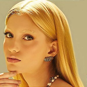 Brinco Morena Canela girassol cristais ouro semijoia