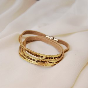 Pulseira Fernanda Villela couro dourado minutos sabedoria