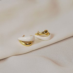 Brinco aro duplo esmaltado branco ouro semijoia
