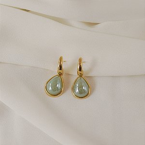 Brinco gota pedra natural quartzo verde perolada ouro semijoia
