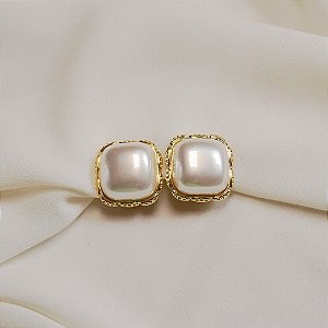 Brinco pressão quadrado pérola ouro semijoia BA 7409