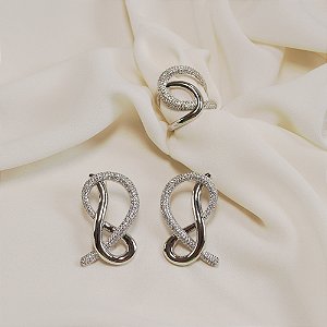 Conjunto de brinco e anel elos trançados zircônia ródio semijoia E251031