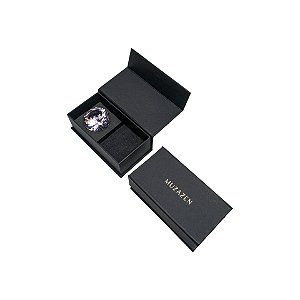 Caixa com Diamante Rosa e Espaço para Joias