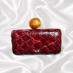 Bolsa Clutch de Couro de Pirarucu Vinho OYÁ