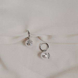Brinco argolinha pingente pérola estrela zircônia ródio semijoia 26k06002