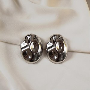 Maxi brinco oval martelado ródio semijoia