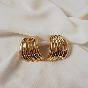 Maxi brinco curvado ouro semijoia